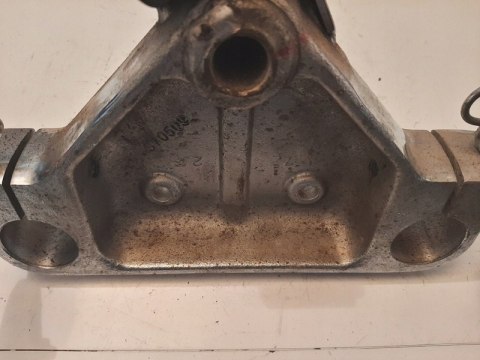 PÓŁKA DOLNA SZTYCA KYMCO ZING 125