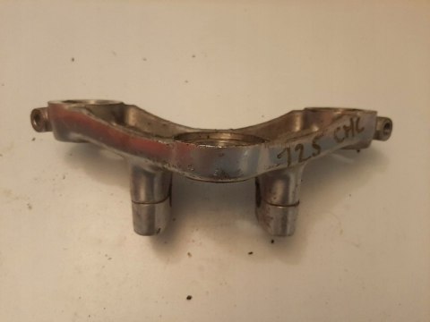PÓŁKA GÓRNA ZAWIESZENIA HONDA CM 125 PÓŁKA GÓRNA ZAWIESZENIA HONDA CM 125
