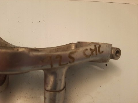 PÓŁKA GÓRNA ZAWIESZENIA HONDA CM 125 PÓŁKA GÓRNA ZAWIESZENIA HONDA CM 125