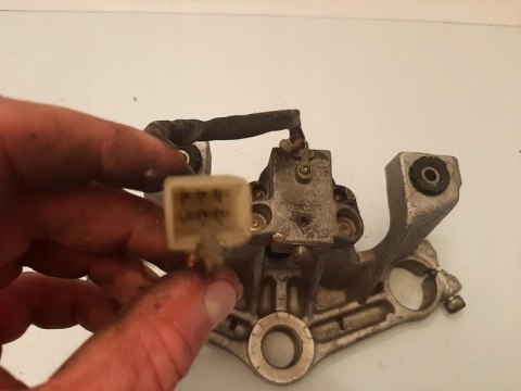 PÓŁKA GÓRNA ZAWIESZENIA YAMAHA TZR 125 PÓŁKA GÓRNA ZAWIESZENIA YAMAHA TZR 125