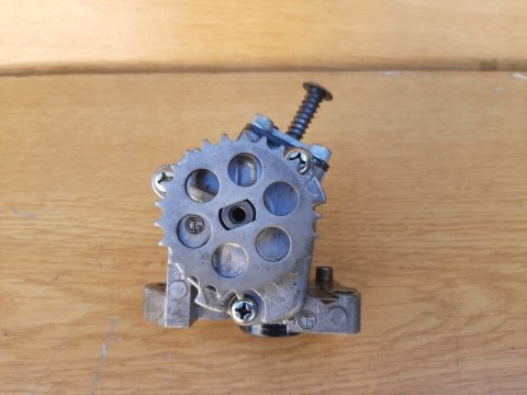 POMPA OLEJU KAWASAKI GPX 750 POMPA OLEJU KAWASAKI GPX 750