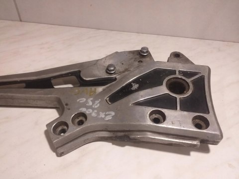 SET PODNÓŻEK KAWASAKI GPZ 900 SET PODNÓŻEK KAWASAKI GPZ 900