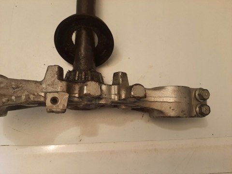 SZTYCA PÓŁKA DOLNA SUZUKI GSF BANDIT