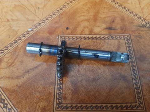 WAŁEK ROZRUSZNIKA TGB 425 BLADE WAŁEK ROZRUSZNIKA TGB 425 BLADE