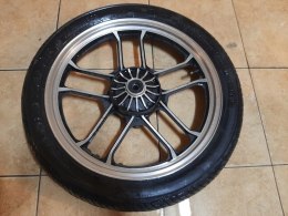 FELGA PRZÓD KOŁO HONDA MAGNA VF 500 V30