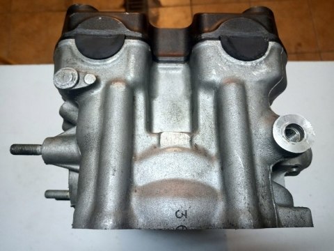 GŁOWICA WAŁKI KOMPLETNA HONDA CBR 900 RR GŁOWICA WAŁKI KOMPLETNA HONDA CBR 900 RR