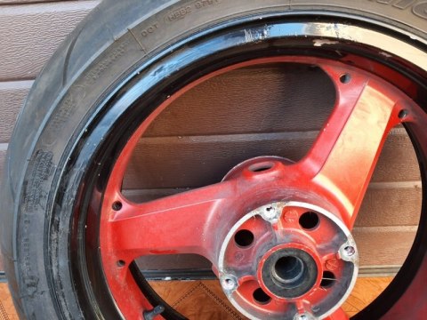 KOŁO FELGA TYŁ KAWASAKI ZX12R 2000R. KOŁO FELGA TYŁ KAWASAKI ZX12R 2000R.