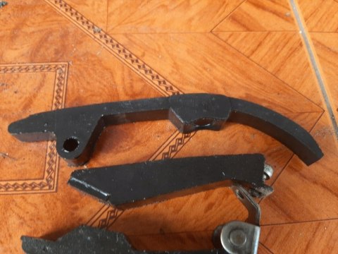 ŁAŃCUCH ŚLIZGI ROZRZĄDU ŁAŃCUCHA KAWASAKI GPX 600 ŁAŃCUCH ŚLIZGI ROZRZĄDU ŁAŃCUCHA KAWASAKI GPX 600