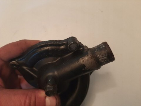 OBUDOWA POMPY WODY CIECZY KAWASAKI GPX 600 OBUDOWA POMPY WODY CIECZY KAWASAKI GPX 600