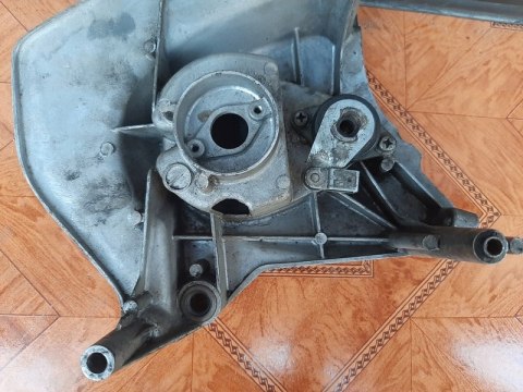 OSŁONA DEKIEL ZĘBATKI KAWASAKI 900Z OSŁONA DEKIEL ZĘBATKI KAWASAKI 900Z