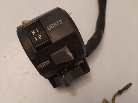 PRZEŁĄCZNIK LEWY SUZUKI RG 125 GSX 750 R 374-10 PRZEŁĄCZNIK LEWY SUZUKI RG 125 GSX 750 R 374-10