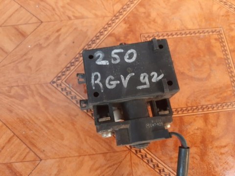 SILNICZEK ZAWORU POWER VALVE SERVO SUZUKI RGV 250 SILNICZEK ZAWORU POWER VALVE SERVO SUZUKI RGV 250