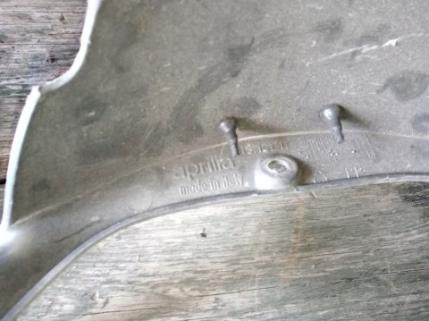 WYPEŁNIENIE OBUDOWA LICZNIKA APRILIA PEGASO 650 WYPEŁNIENIE OBUDOWA LICZNIKA APRILIA PEGASO 650