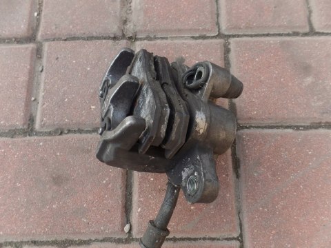 ZACISK HAMULCOWY HONDA SHADOW 1100 ZACISK HAMULCOWY HONDA SHADOW 1100