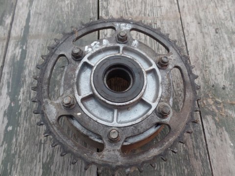 ZĘBATKA TYLNA ZABIERAK SUZUKI GSX R 750 SRAD ZĘBATKA TYLNA ZABIERAK SUZUKI GSX R 750 SRAD