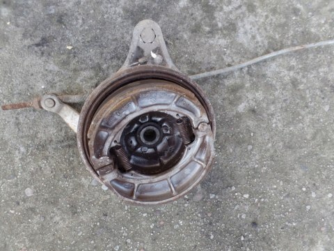 HAMULEC BĘBNOWY BĘBEN SUZUKI RG 80 HAMULEC BĘBNOWY BĘBEN SUZUKI RG 80