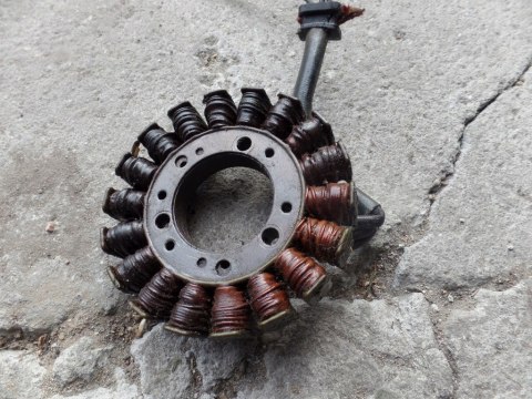ISKROWNIK MOTOCYKLOWY STOJAN ISKROWNIK MOTOCYKLOWY STOJAN