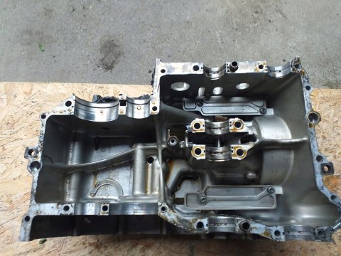 KARTER KARTERY POŁÓWKA SILNIKA SUZUKI GS 500 E KARTER KARTERY POŁÓWKA SILNIKA SUZUKI GS 500 E