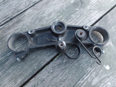 PÓŁKA GÓRNA SUZUKI GSXR 600 K2 PÓŁKA GÓRNA SUZUKI GSXR 600 K2