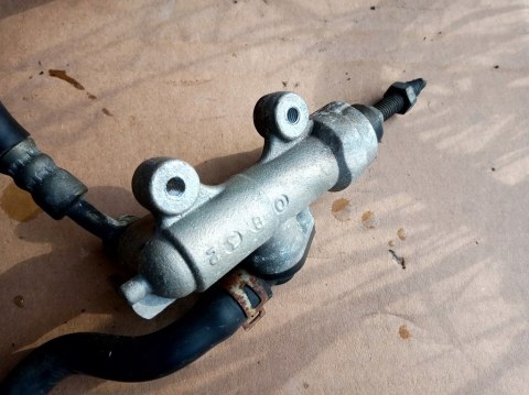 POMPA HAMULCOWA SUZUKI GSX R 750 K1 POMPA HAMULCOWA SUZUKI GSX R 750 K1