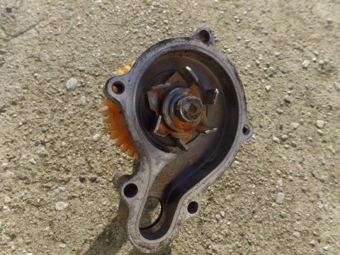 POMPA WODY YAMAHA TDM 850 3VD POMPA WODY YAMAHA TDM 850 3VD