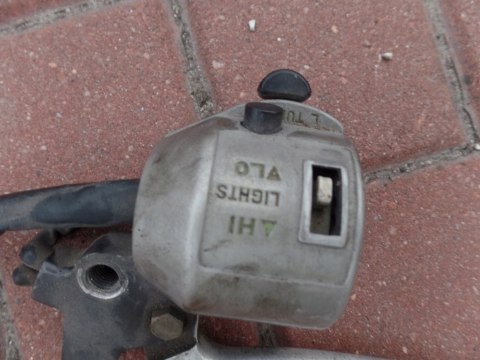 PRZEŁACZNIK Z KLAMKĄ KOMPLET HONDA CB 400 PRZEŁACZNIK Z KLAMKĄ KOMPLET HONDA CB 400