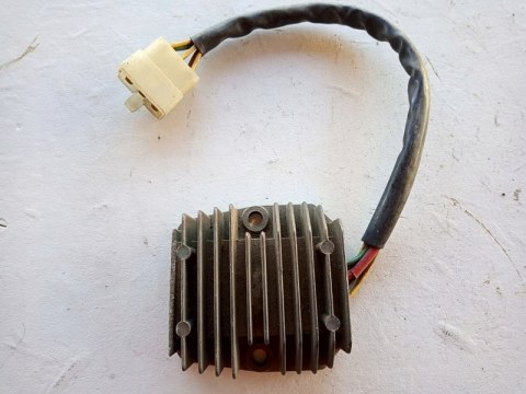 REGULATOR NAPIĘCIA HONDA CB 125 SH231-6 REGULATOR NAPIĘCIA HONDA CB 125 SH231-6