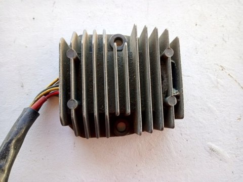 REGULATOR NAPIĘCIA HONDA CB 125 SH231-6 REGULATOR NAPIĘCIA HONDA CB 125 SH231-6