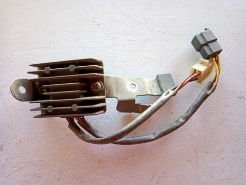 REGULATOR NAPIĘCIA SUZUKI RG 125 SH539-13 REGULATOR NAPIĘCIA SUZUKI RG 125 SH539-13