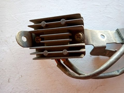 REGULATOR NAPIĘCIA SUZUKI RG 125 SH539-13 REGULATOR NAPIĘCIA SUZUKI RG 125 SH539-13