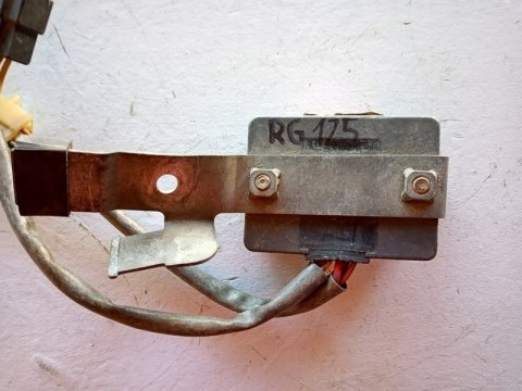 REGULATOR NAPIĘCIA SUZUKI RG 125 SH539-13 REGULATOR NAPIĘCIA SUZUKI RG 125 SH539-13