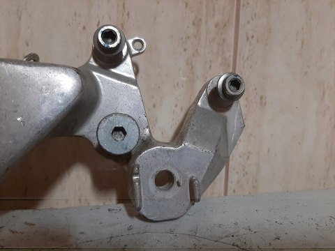 SET PODNÓŻEK YAMAHA YZF 750 SET PODNÓŻEK YAMAHA YZF 750