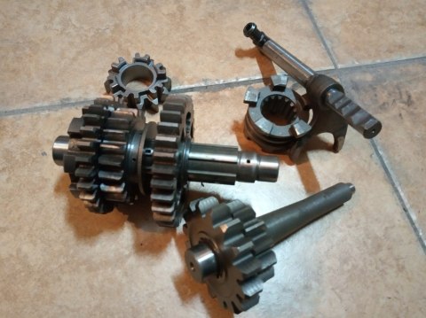 SKRZYNIA BIEGÓW KAWASAKI KFX 700 SKRZYNIA BIEGÓW KAWASAKI KFX 700