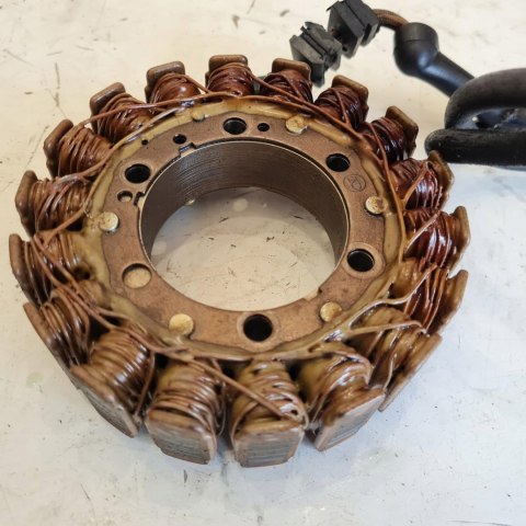 HONDA VF 700 MAGNA RC21E STATOR STOJAN ISKROWNIK ALTERNATOR
