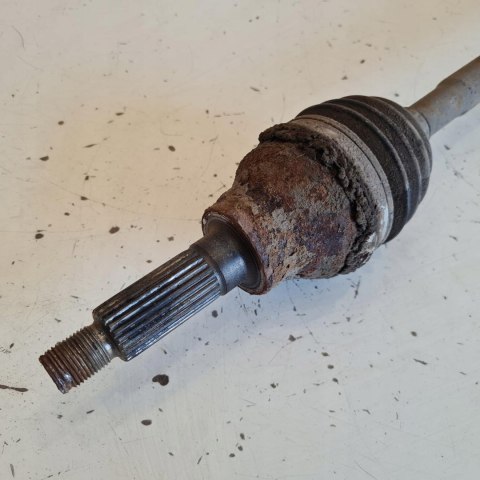 FIAT SEDICI SUZUKI SX4 4X4 1.9 MULTIJET PÓŁOŚ LEWY TYŁ TYLNA