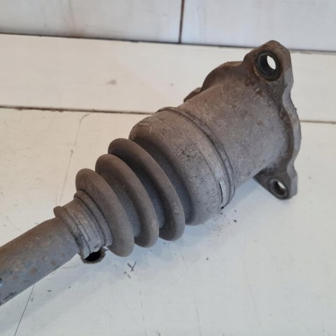 FIAT SEDICI SUZUKI SX4 4X4 1.9 MULTIJET PÓŁOŚ PRAWY TYŁ TYLNA