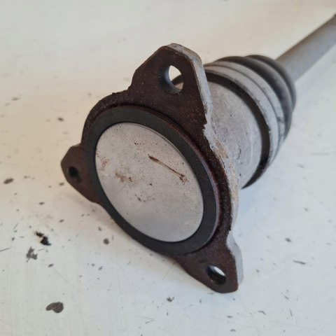 FIAT SEDICI SUZUKI SX4 4X4 1.9 MULTIJET PÓŁOŚ PRAWY TYŁ TYLNA