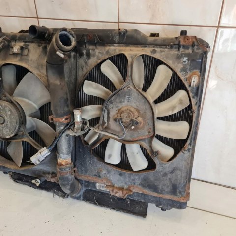 FIAT SEDICI SUZUKI SX4 4X4 1.9 MUTIJET CHŁODNICA WODY CIECZY WENTYLATORY