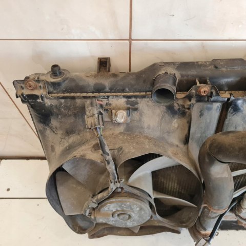 FIAT SEDICI SUZUKI SX4 4X4 1.9 MUTIJET CHŁODNICA WODY CIECZY WENTYLATORY