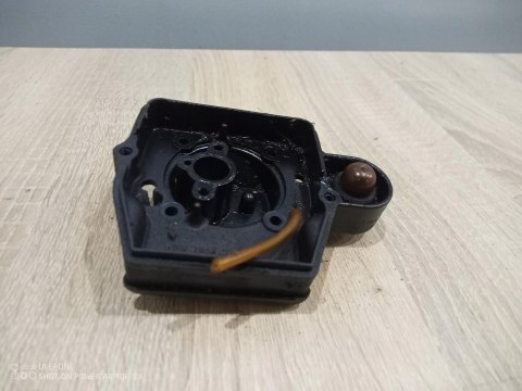 IKRA BT 1045/1 PODSTAWA MOCOWANIE OBUDOWA ORYG