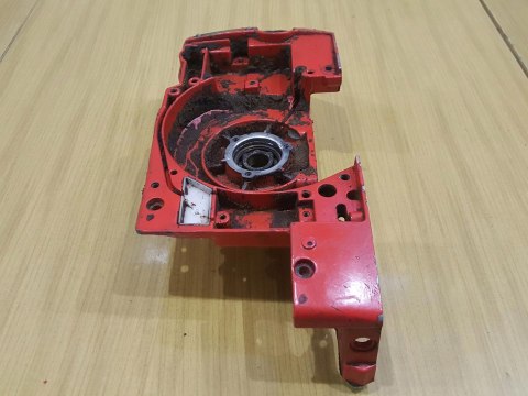 JONSERED 625 KARTER OBUDOWA SILNIKA POŁÓWKA KORPUS ORYG