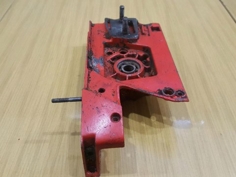 JONSERED 625 KARTER OBUDOWA SILNIKA POŁÓWKA KORPUS ORYG