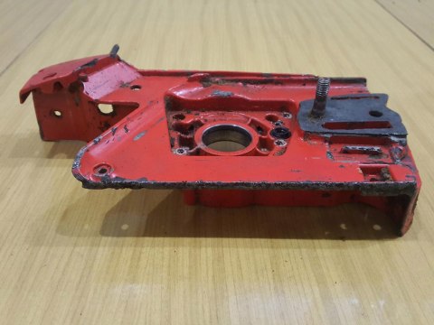 JONSERED 625 KARTER OBUDOWA SILNIKA POŁÓWKA KORPUS ORYG