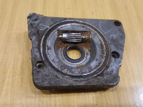 JONSERED 625 POMPA POMPKA OLEJU OLEJOWA ORYG