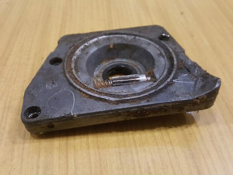 JONSERED 625 POMPA POMPKA OLEJU OLEJOWA ORYG