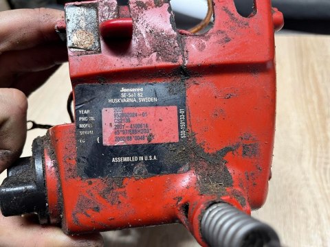 JONSERED CS 2138 KARTER OBUDOWA SILNIKA KORPUS ORYG