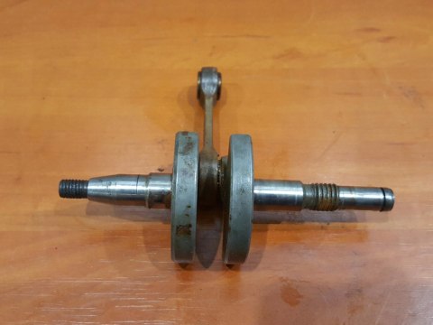 MCCULLOCH CALIFORNIA 90 WAŁ KORBOWY KORBOWÓD ORYG