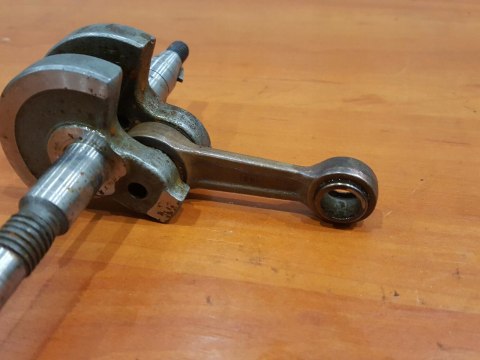 MCCULLOCH CALIFORNIA 90 WAŁ KORBOWY KORBOWÓD ORYG