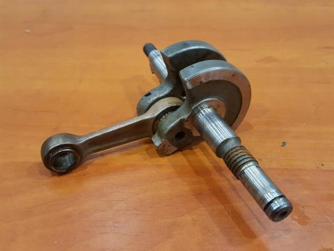 MCCULLOCH CALIFORNIA 90 WAŁ KORBOWY KORBOWÓD ORYG