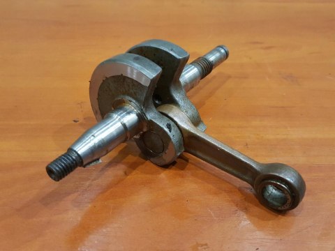 MCCULLOCH CALIFORNIA 90 WAŁ KORBOWY KORBOWÓD ORYG